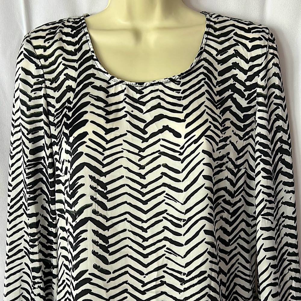 Sioni Long Button Sleeve Black and White Shirt Blouse Top **Size S** - Picture 3 of 5